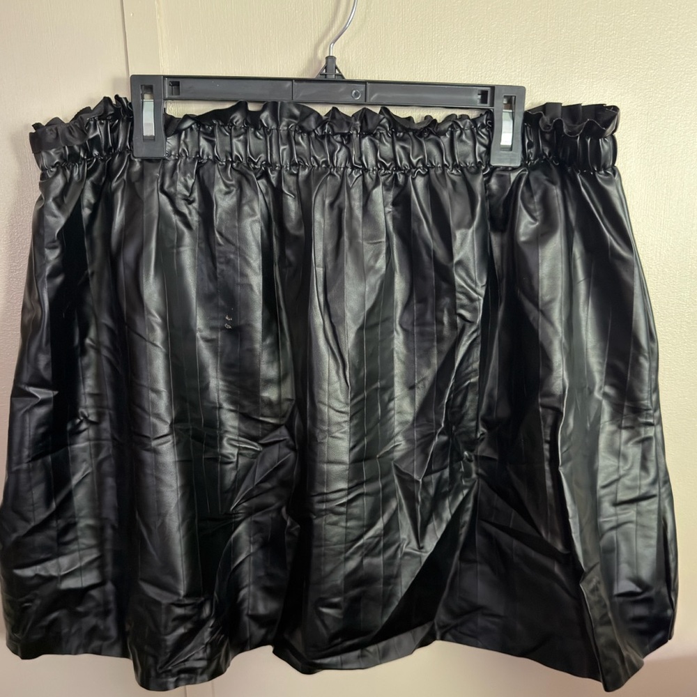 Jolie & Joy Black Plus Size 3x Faux Leather Pleated Elastic-Waist Mini Skirt